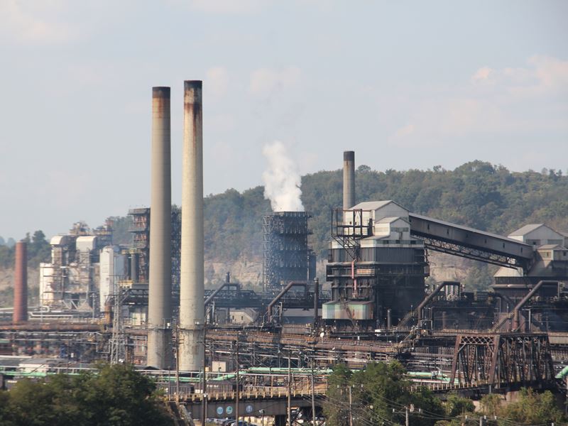 Ленточный конвейер для коксового завода