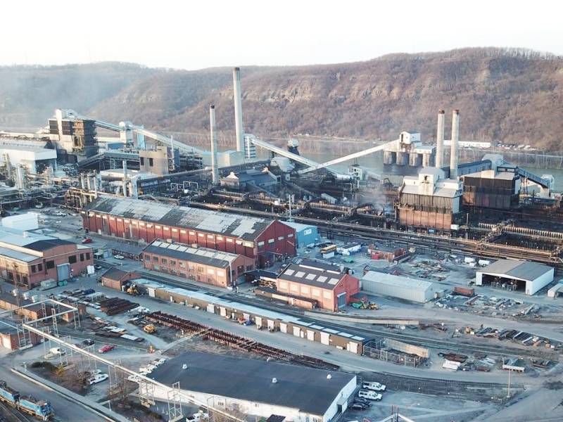 Ленточный конвейер для коксового завода