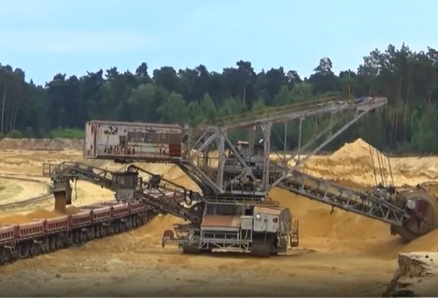 Aggregate Stacking Conveyor