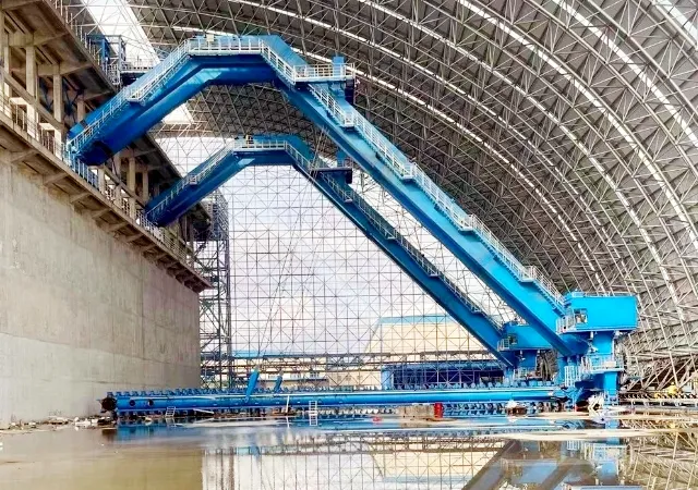 Полупортальный скребковый регенератор