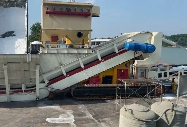 Загрузка судов напрямую с грузовиков