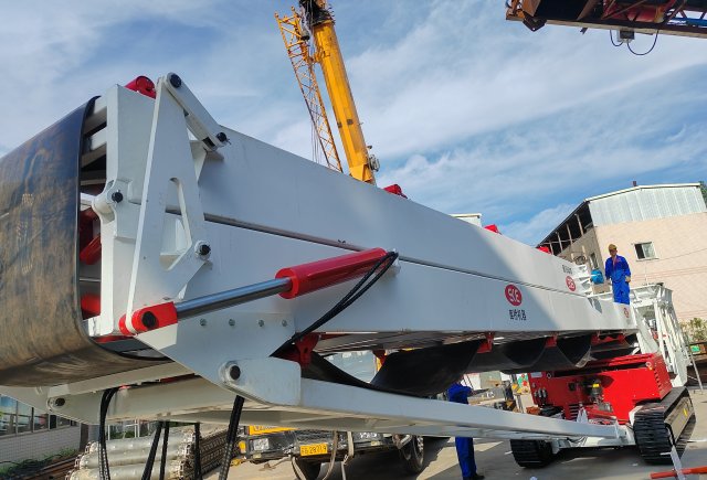 Судовой погрузчик с прямой подачей