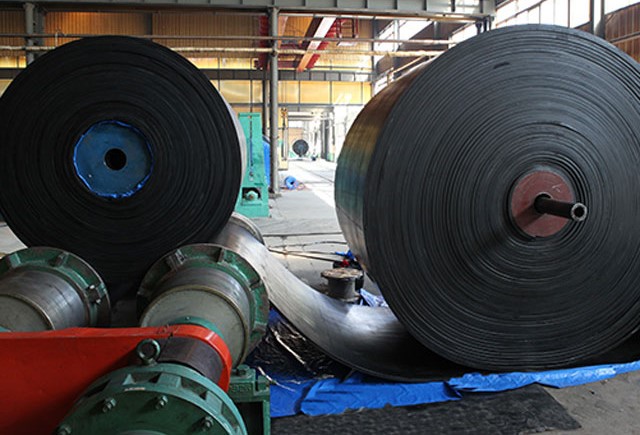 Конвейерная лента, стойкая к кислотам и щелочам